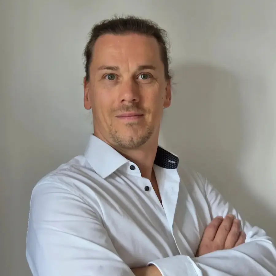 Portrait von Björn Weickelt_Quatratisch | Website für Personal Trainer München Portrait von Björn Weickelt, | Website für Personal Trainer München